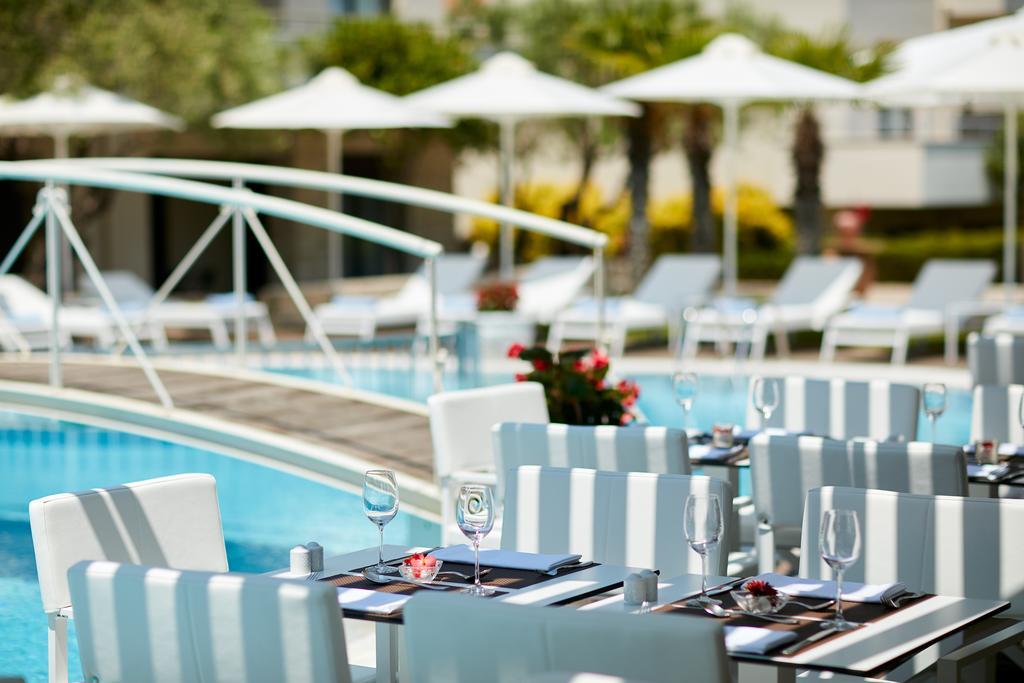 Renaissance Hotel 4*