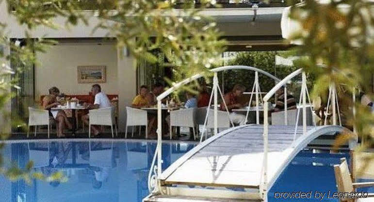 Renaissance Ξενοδοχείο 4*